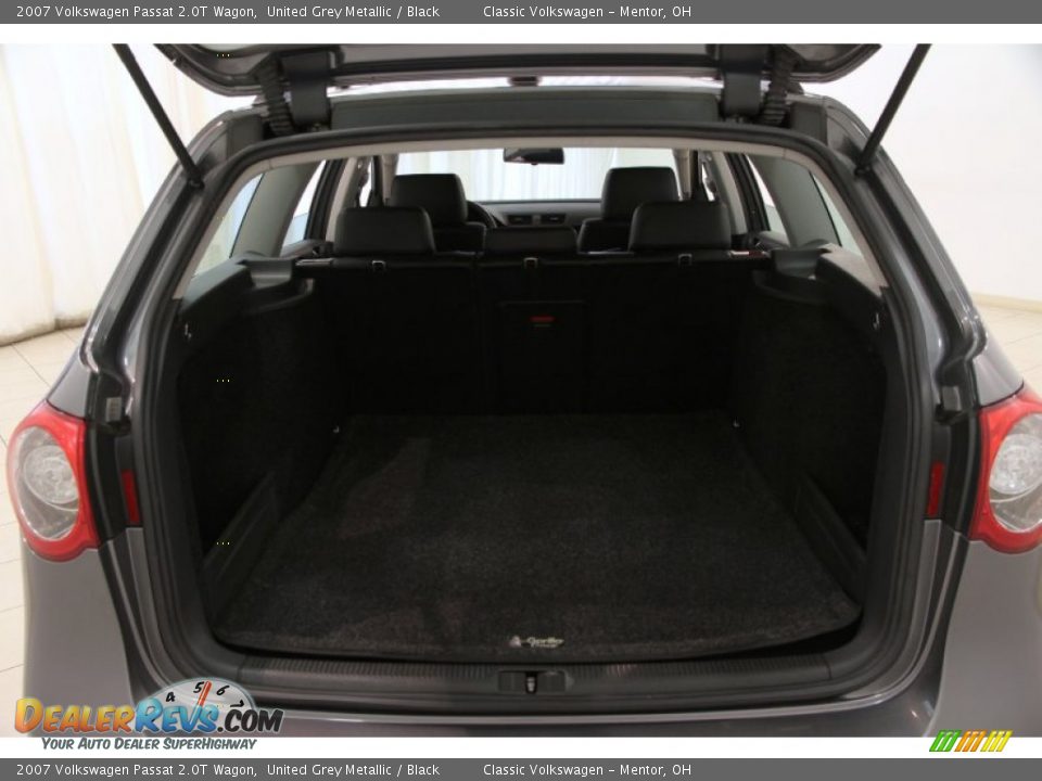2007 Volkswagen Passat 2.0T Wagon United Grey Metallic / Black Photo #13