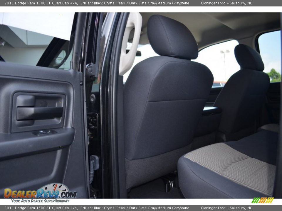 2011 Dodge Ram 1500 ST Quad Cab 4x4 Brilliant Black Crystal Pearl / Dark Slate Gray/Medium Graystone Photo #11