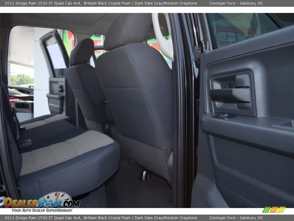 2011 Dodge Ram 1500 ST Quad Cab 4x4 Brilliant Black Crystal Pearl / Dark Slate Gray/Medium Graystone Photo #12