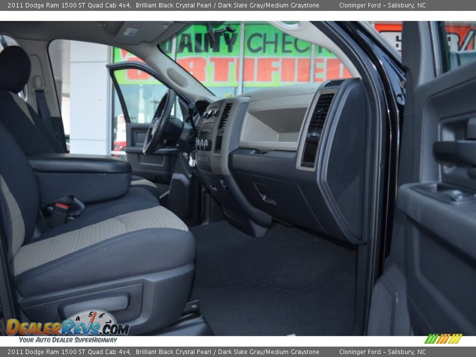 2011 Dodge Ram 1500 ST Quad Cab 4x4 Brilliant Black Crystal Pearl / Dark Slate Gray/Medium Graystone Photo #13