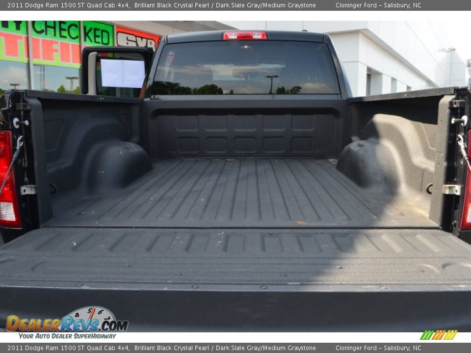 2011 Dodge Ram 1500 ST Quad Cab 4x4 Brilliant Black Crystal Pearl / Dark Slate Gray/Medium Graystone Photo #17