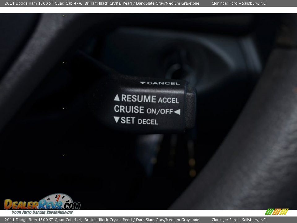 2011 Dodge Ram 1500 ST Quad Cab 4x4 Brilliant Black Crystal Pearl / Dark Slate Gray/Medium Graystone Photo #21
