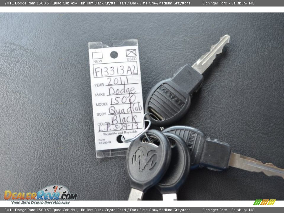 2011 Dodge Ram 1500 ST Quad Cab 4x4 Brilliant Black Crystal Pearl / Dark Slate Gray/Medium Graystone Photo #27