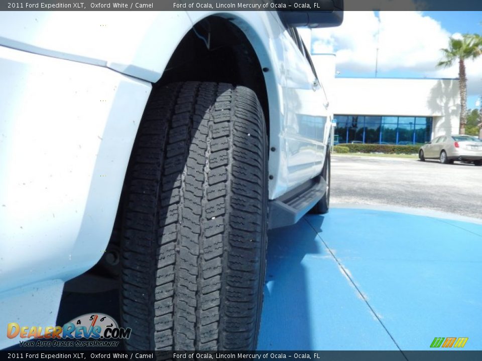 2011 Ford Expedition XLT Oxford White / Camel Photo #11