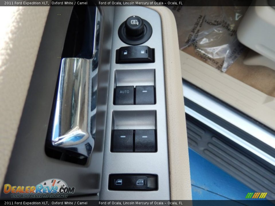 2011 Ford Expedition XLT Oxford White / Camel Photo #14
