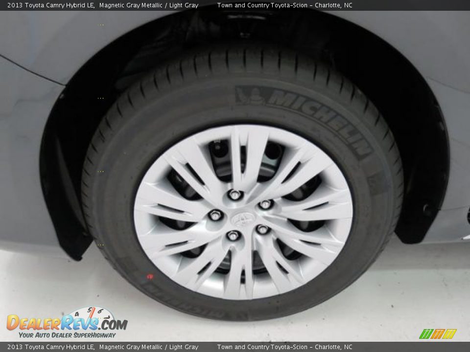 2013 Toyota Camry Hybrid LE Magnetic Gray Metallic / Light Gray Photo #4