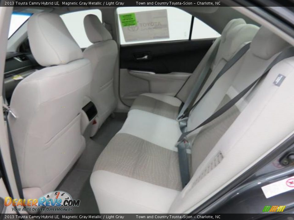 2013 Toyota Camry Hybrid LE Magnetic Gray Metallic / Light Gray Photo #6