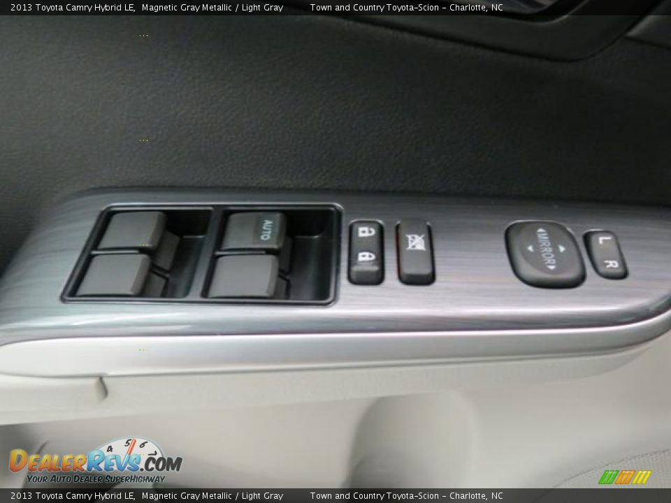 2013 Toyota Camry Hybrid LE Magnetic Gray Metallic / Light Gray Photo #10
