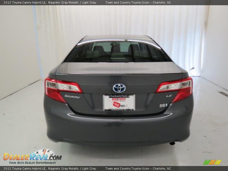 2013 Toyota Camry Hybrid LE Magnetic Gray Metallic / Light Gray Photo #18