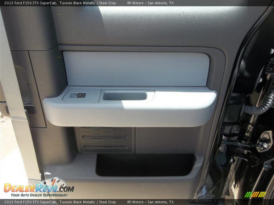 2013 Ford F150 STX SuperCab Tuxedo Black Metallic / Steel Gray Photo #11
