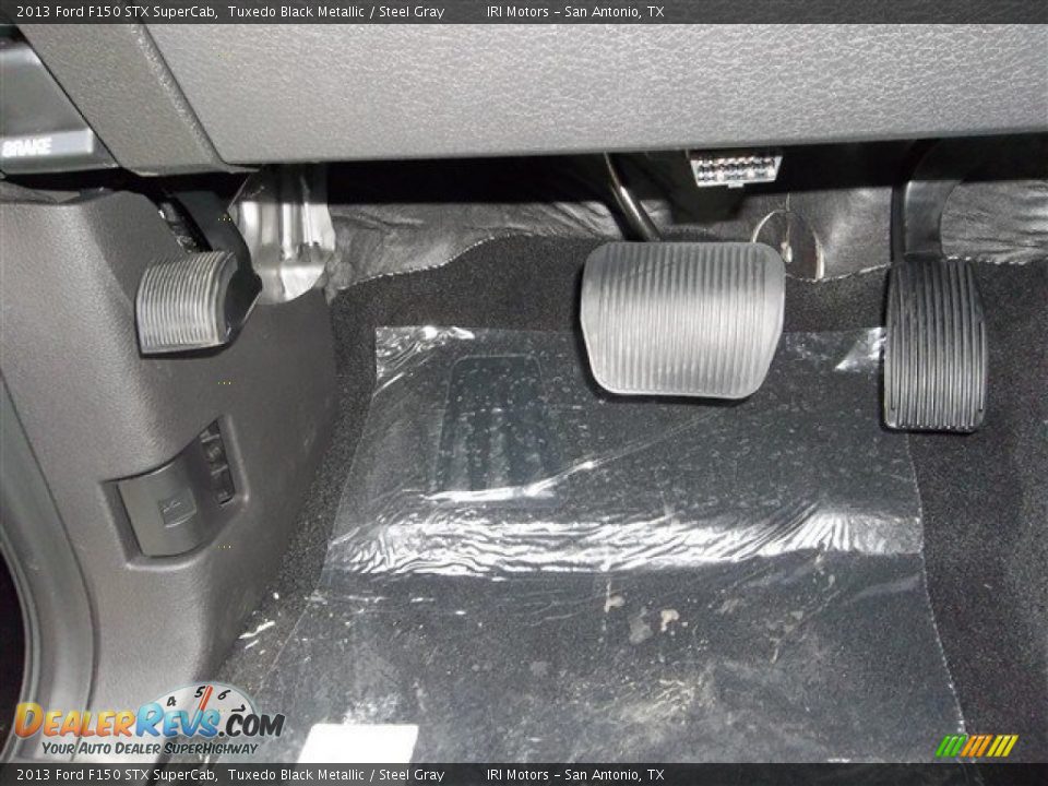 2013 Ford F150 STX SuperCab Tuxedo Black Metallic / Steel Gray Photo #19