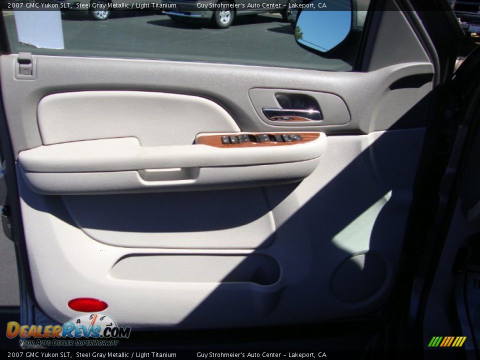 2007 GMC Yukon SLT Steel Gray Metallic / Light Titanium Photo #9