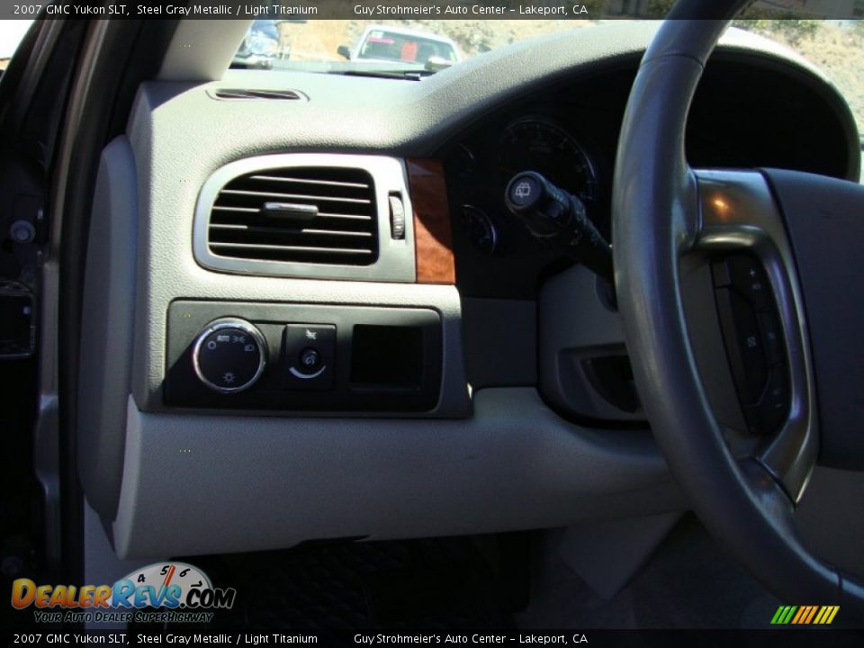 2007 GMC Yukon SLT Steel Gray Metallic / Light Titanium Photo #11