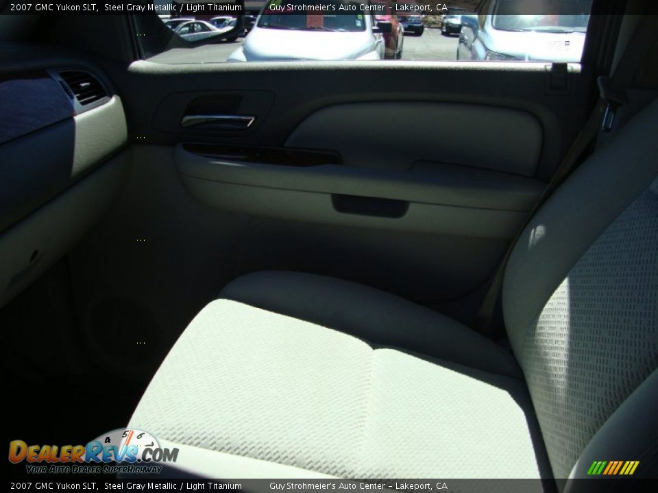 2007 GMC Yukon SLT Steel Gray Metallic / Light Titanium Photo #16