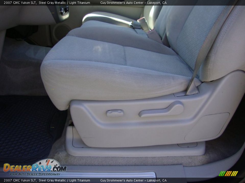 2007 GMC Yukon SLT Steel Gray Metallic / Light Titanium Photo #20