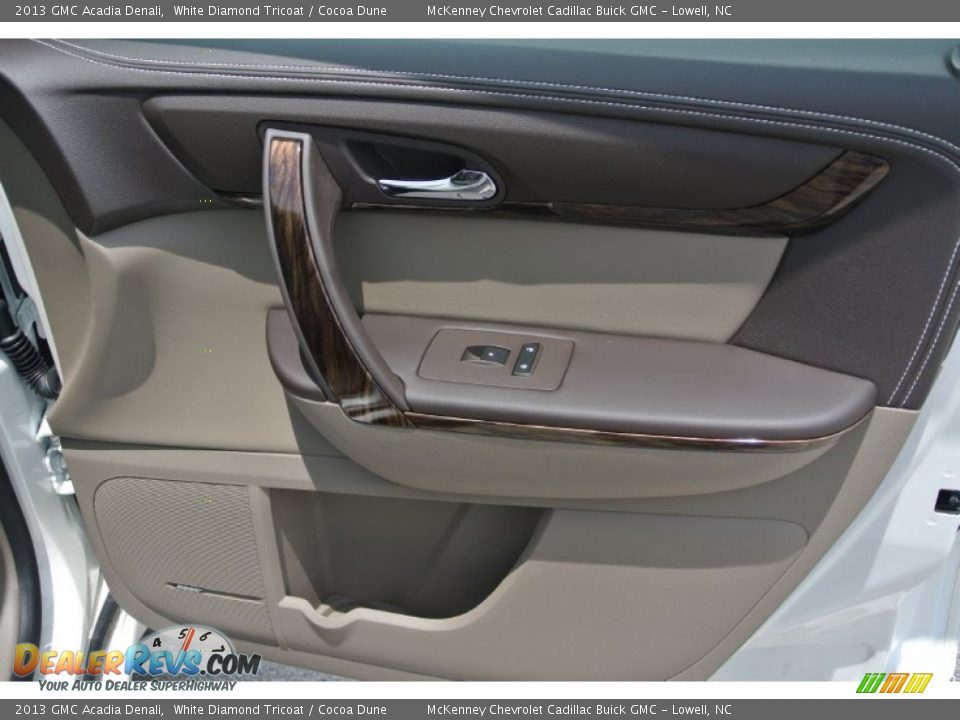 2013 GMC Acadia Denali White Diamond Tricoat / Cocoa Dune Photo #21