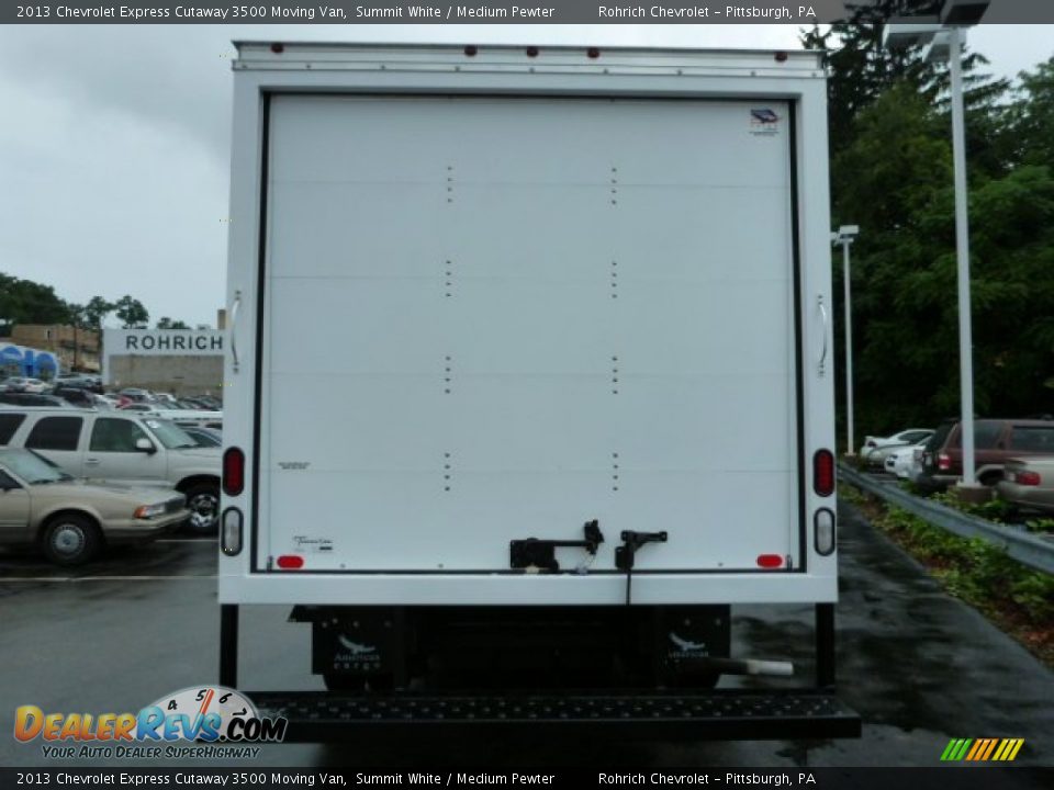2013 Chevrolet Express Cutaway 3500 Moving Van Summit White / Medium Pewter Photo #4