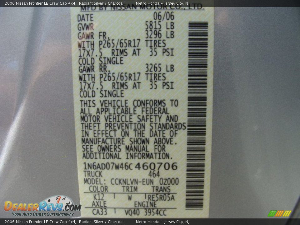 2006 Nissan Frontier LE Crew Cab 4x4 Radiant Silver / Charcoal Photo #16