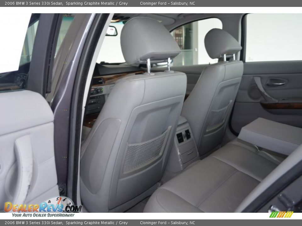 2006 BMW 3 Series 330i Sedan Sparkling Graphite Metallic / Grey Photo #11
