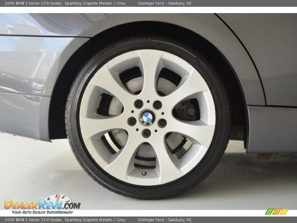 2006 BMW 3 Series 330i Sedan Wheel Photo #16