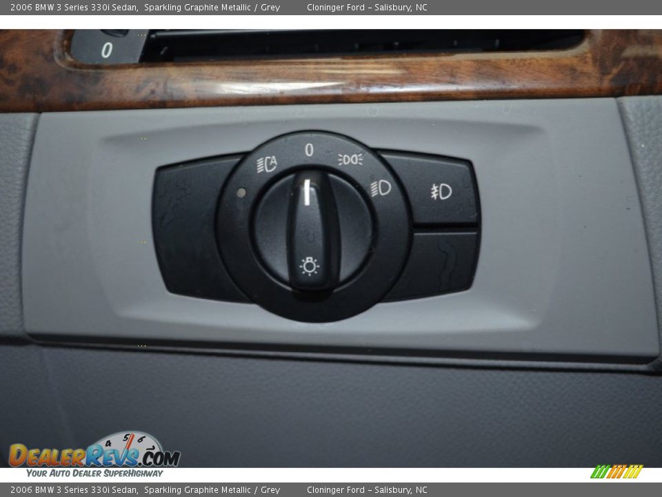2006 BMW 3 Series 330i Sedan Sparkling Graphite Metallic / Grey Photo #25