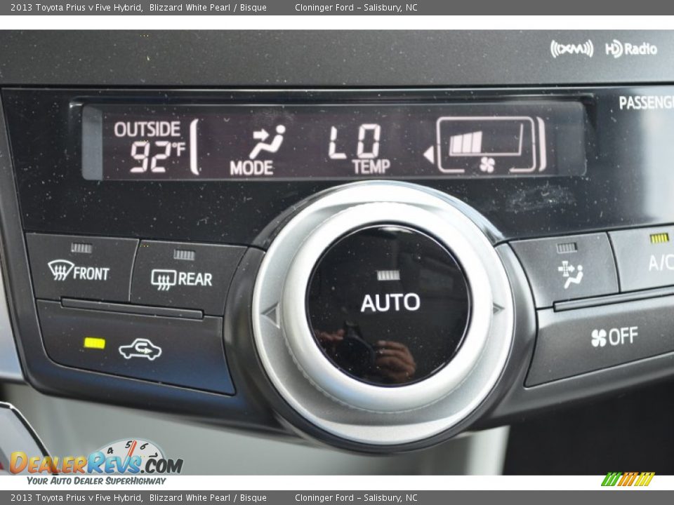 2013 Toyota Prius v Five Hybrid Blizzard White Pearl / Bisque Photo #16