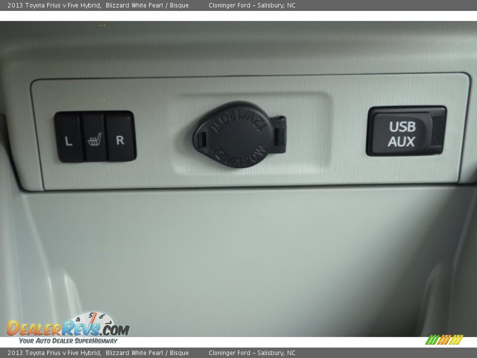 2013 Toyota Prius v Five Hybrid Blizzard White Pearl / Bisque Photo #17