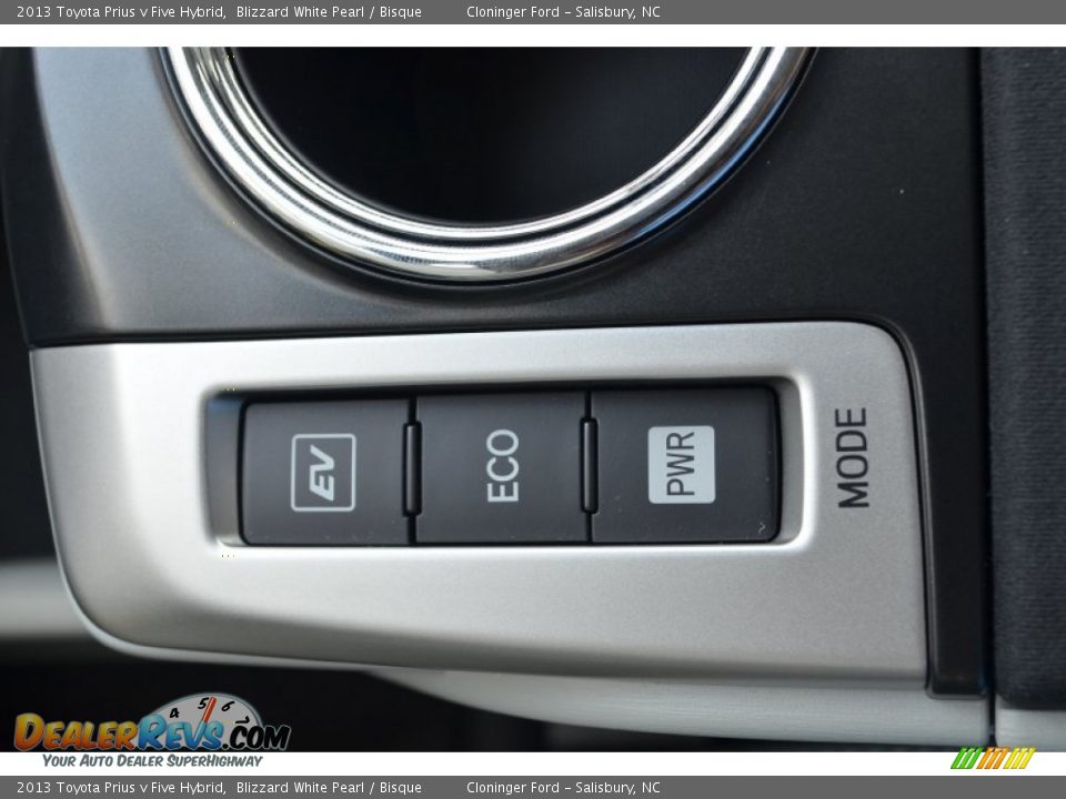 2013 Toyota Prius v Five Hybrid Blizzard White Pearl / Bisque Photo #18