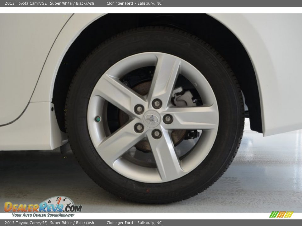 2013 Toyota Camry SE Super White / Black/Ash Photo #9