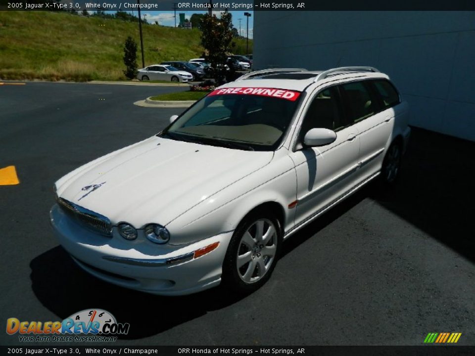2005 Jaguar X-Type 3.0 White Onyx / Champagne Photo #3