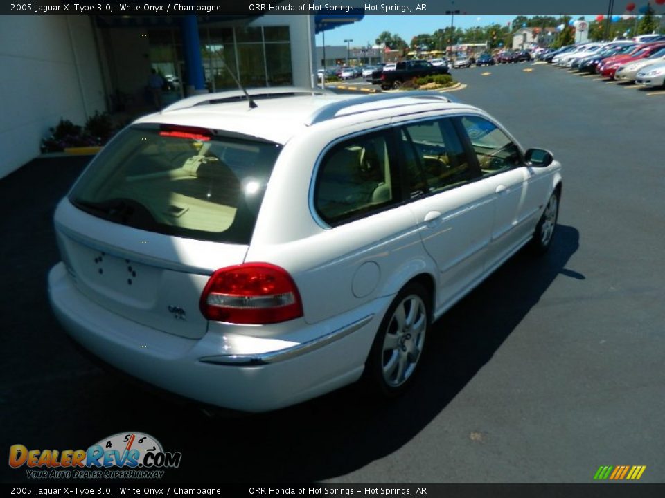 2005 Jaguar X-Type 3.0 White Onyx / Champagne Photo #8