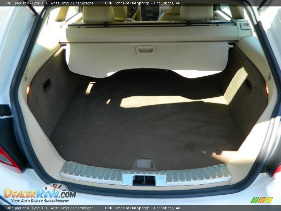 2005 Jaguar X-Type 3.0 White Onyx / Champagne Photo #15