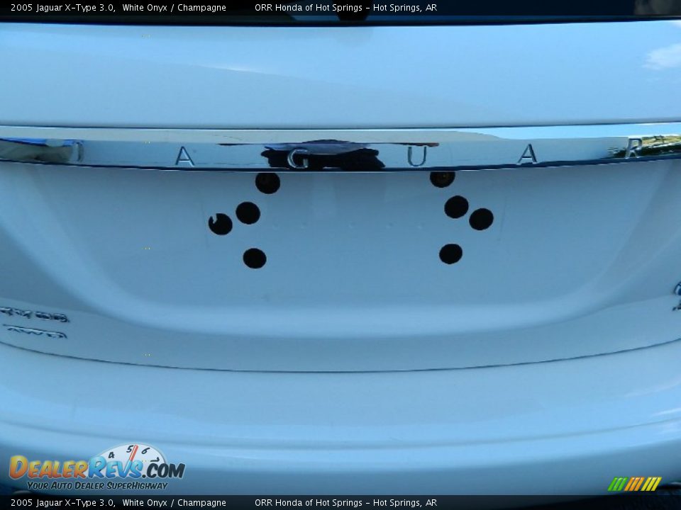 2005 Jaguar X-Type 3.0 White Onyx / Champagne Photo #17
