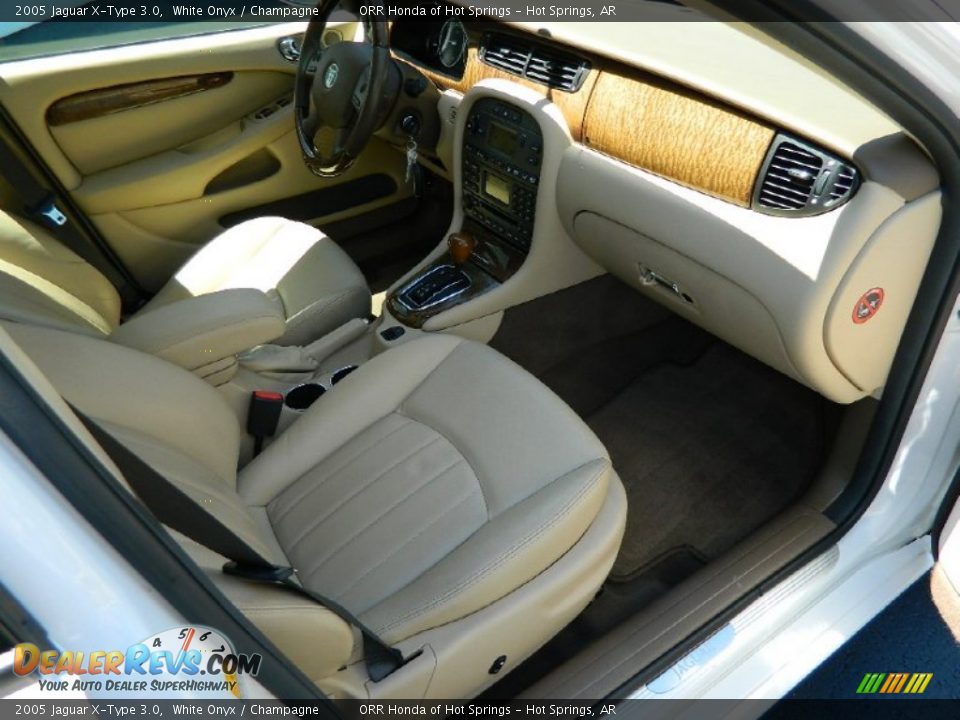 2005 Jaguar X-Type 3.0 White Onyx / Champagne Photo #19
