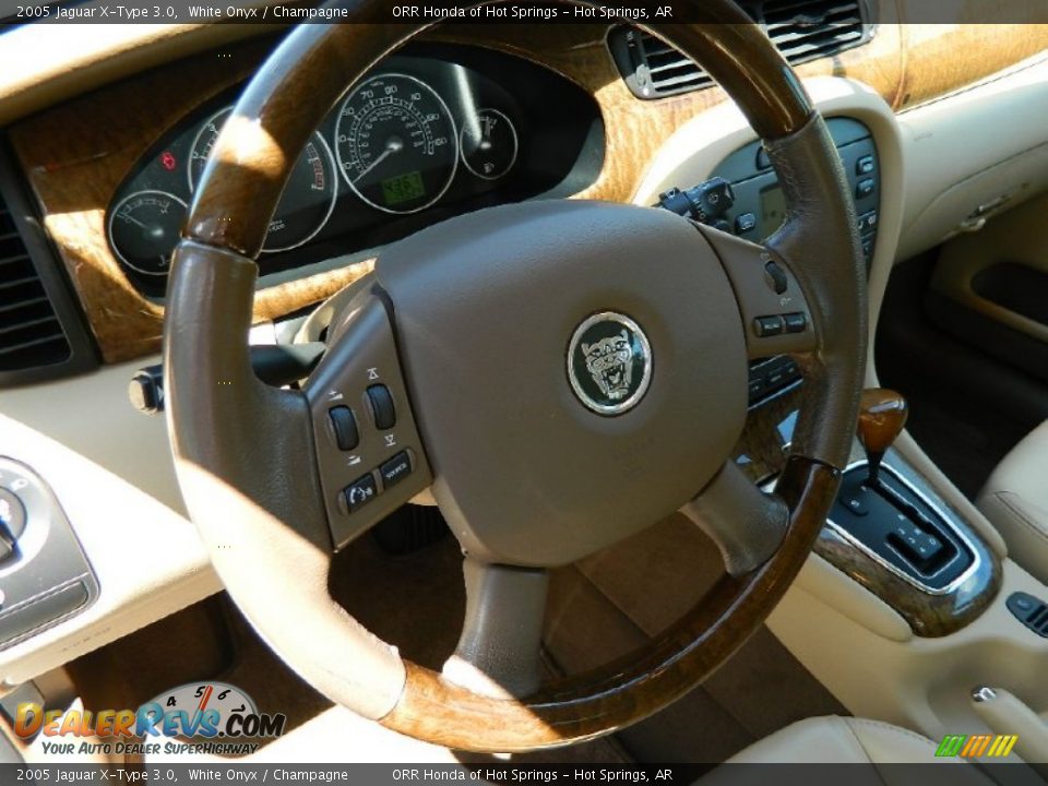 2005 Jaguar X-Type 3.0 White Onyx / Champagne Photo #20