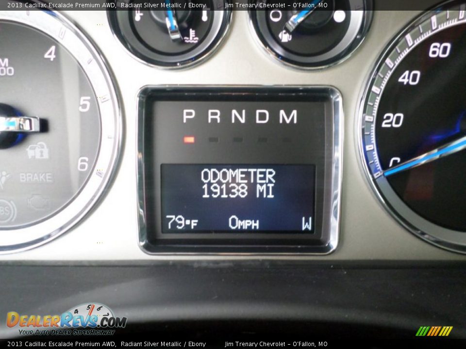 2013 Cadillac Escalade Premium AWD Radiant Silver Metallic / Ebony Photo #3