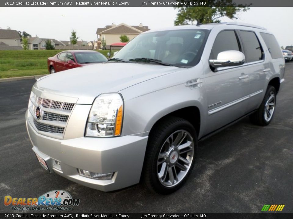 Front 3/4 View of 2013 Cadillac Escalade Premium AWD Photo #9