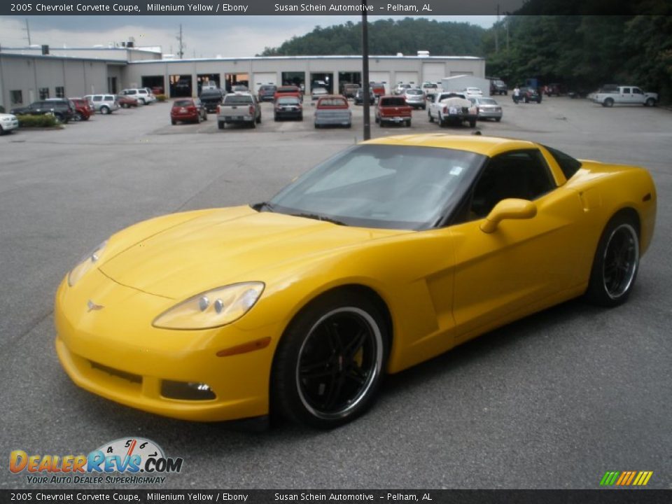 2005 Chevrolet Corvette Coupe Millenium Yellow / Ebony Photo #12