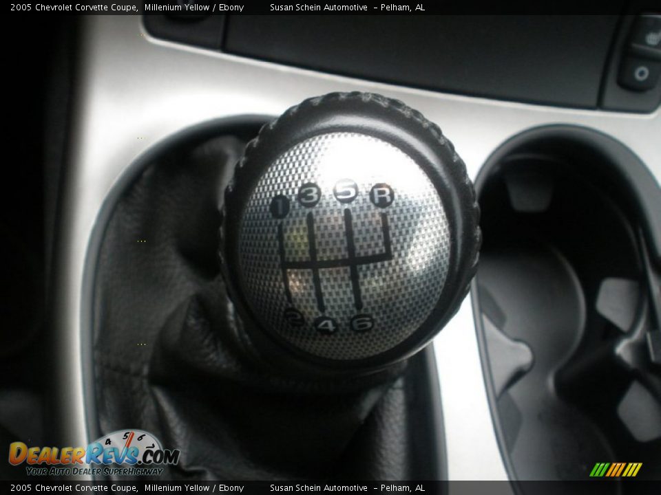 2005 Chevrolet Corvette Coupe Shifter Photo #22