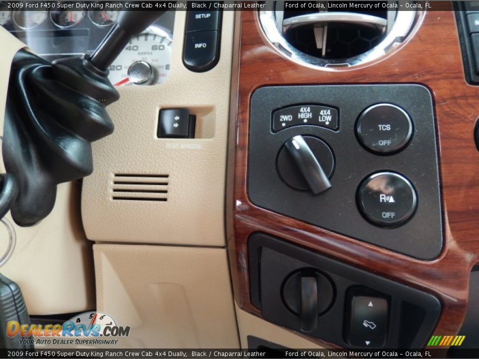 Controls of 2009 Ford F450 Super Duty King Ranch Crew Cab 4x4 Dually Photo #28