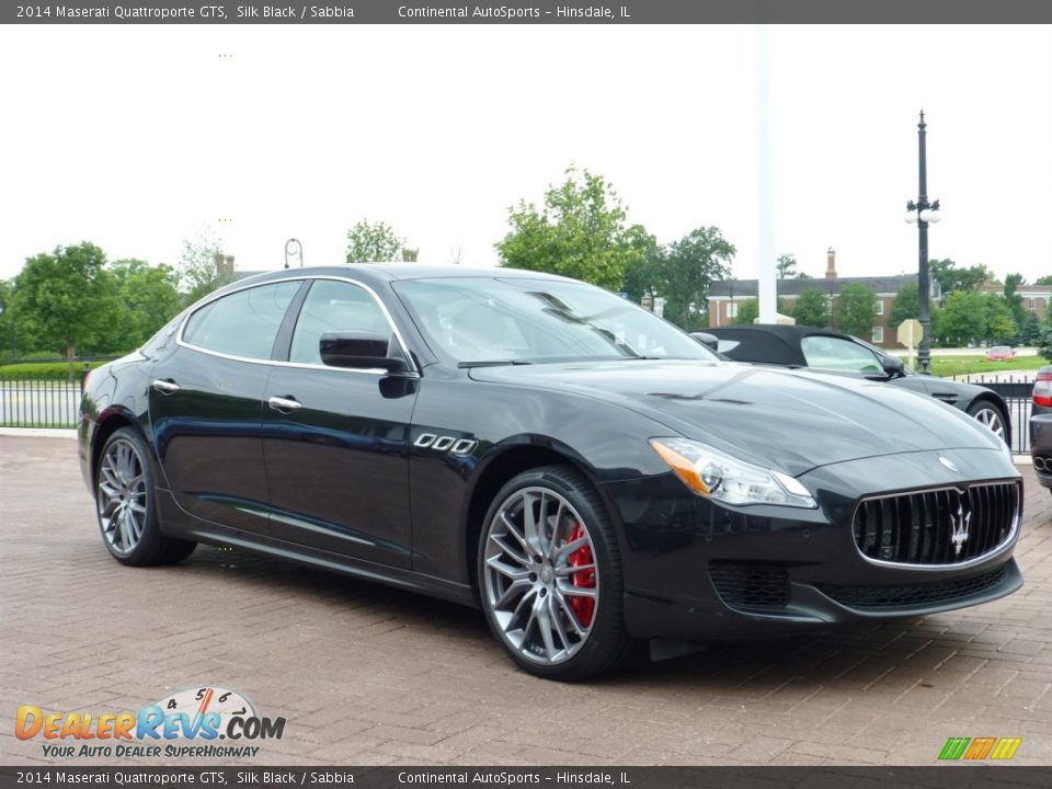 Front 3/4 View of 2014 Maserati Quattroporte GTS Photo #11