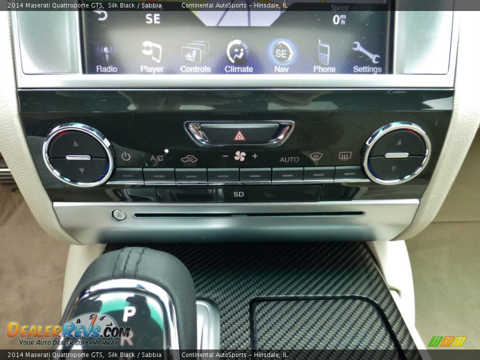 Controls of 2014 Maserati Quattroporte GTS Photo #25