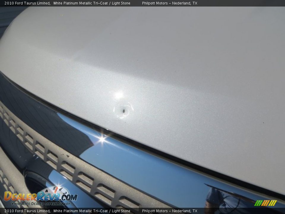 2010 Ford Taurus Limited White Platinum Metallic Tri-Coat / Light Stone Photo #12