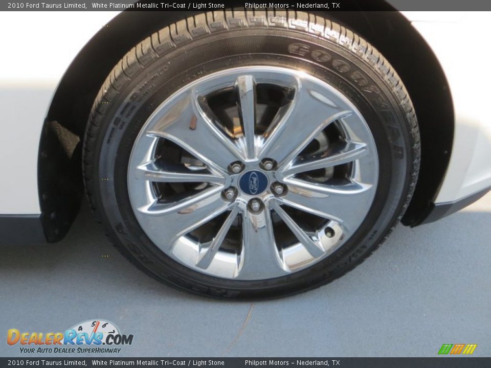2010 Ford Taurus Limited White Platinum Metallic Tri-Coat / Light Stone Photo #16