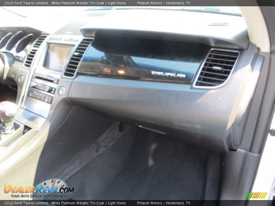 2010 Ford Taurus Limited White Platinum Metallic Tri-Coat / Light Stone Photo #23