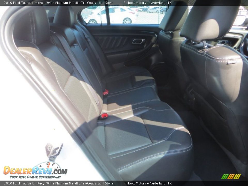 2010 Ford Taurus Limited White Platinum Metallic Tri-Coat / Light Stone Photo #26