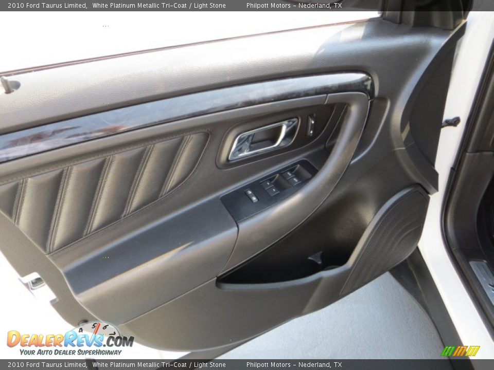 2010 Ford Taurus Limited White Platinum Metallic Tri-Coat / Light Stone Photo #30
