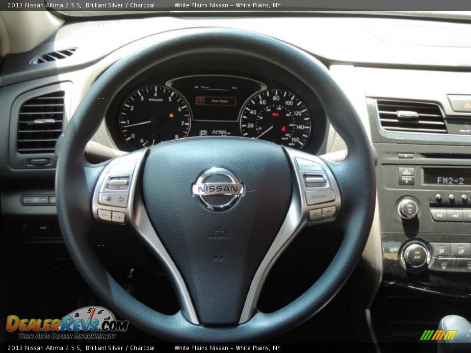 2013 Nissan Altima 2.5 S Brilliant Silver / Charcoal Photo #16