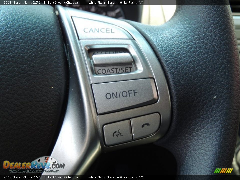 2013 Nissan Altima 2.5 S Brilliant Silver / Charcoal Photo #18