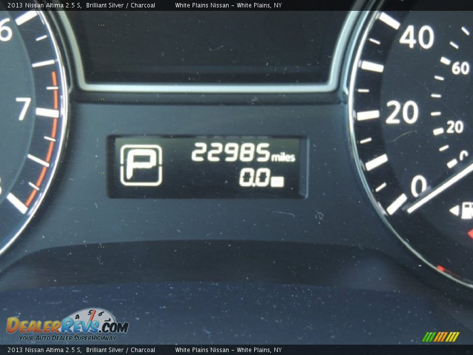 2013 Nissan Altima 2.5 S Brilliant Silver / Charcoal Photo #19